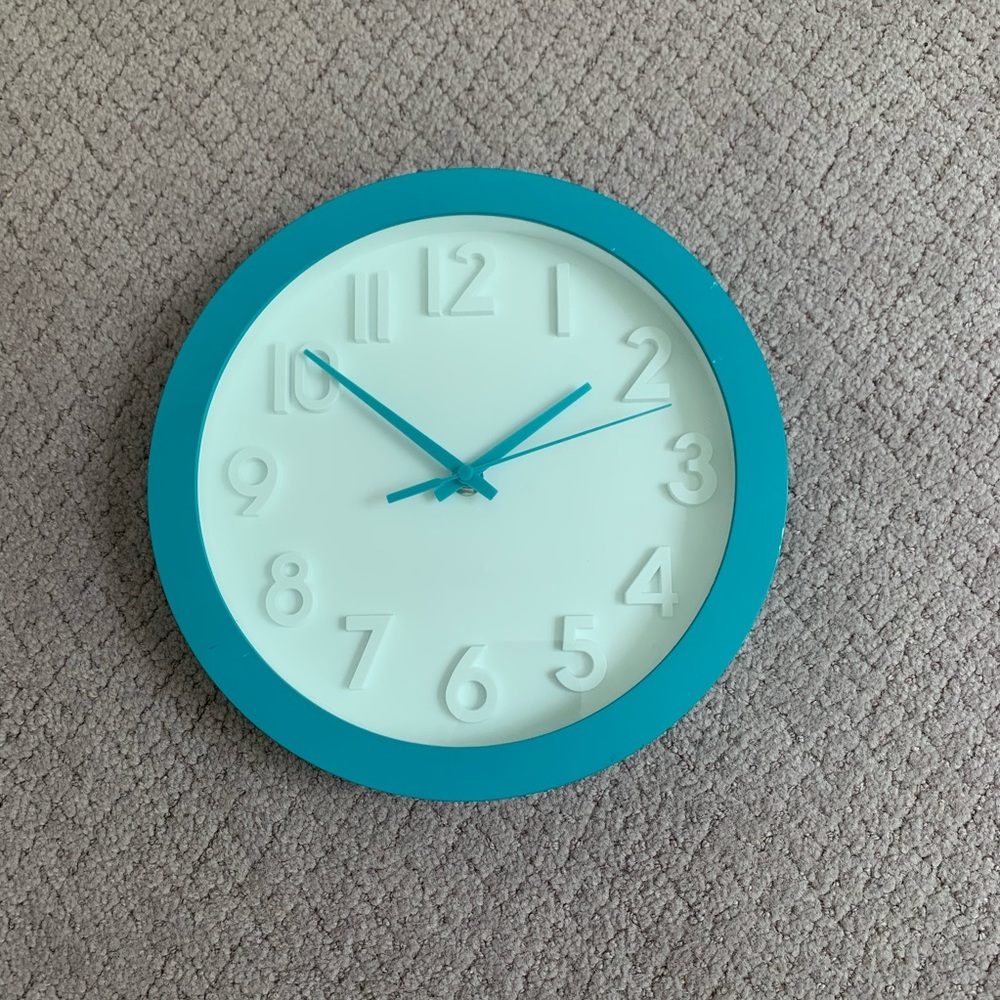 Battery powered clock